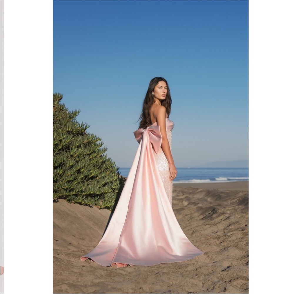 Mac Duggal 37011 Pink Strapless Embellished Gown With Back Bow Detail sz 6